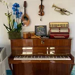 Music House Отель типа 