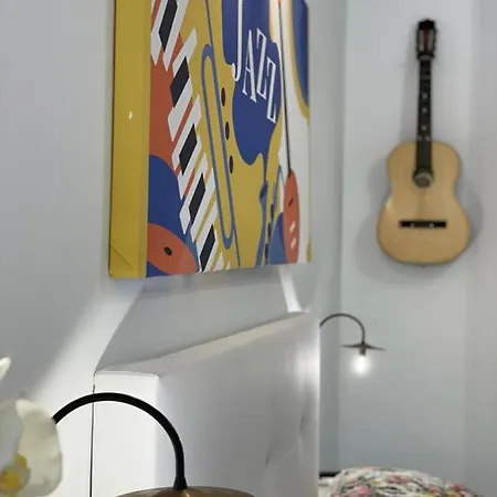 Bed & Breakfast Music House