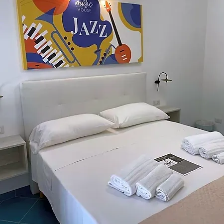 Bed & Breakfast Music House